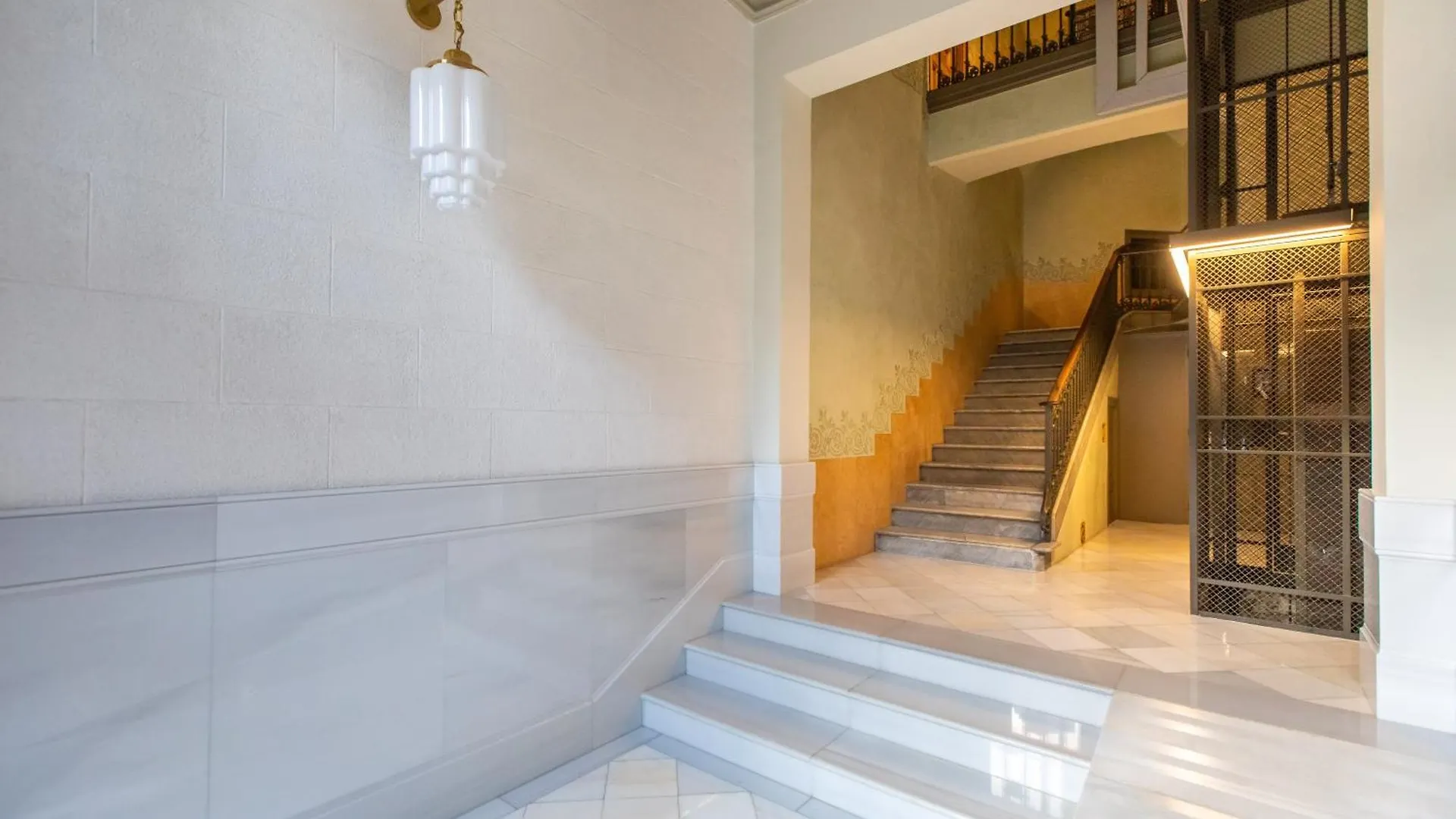 B21-Apartamento Modernista Para Grupos Barcelona Apartment