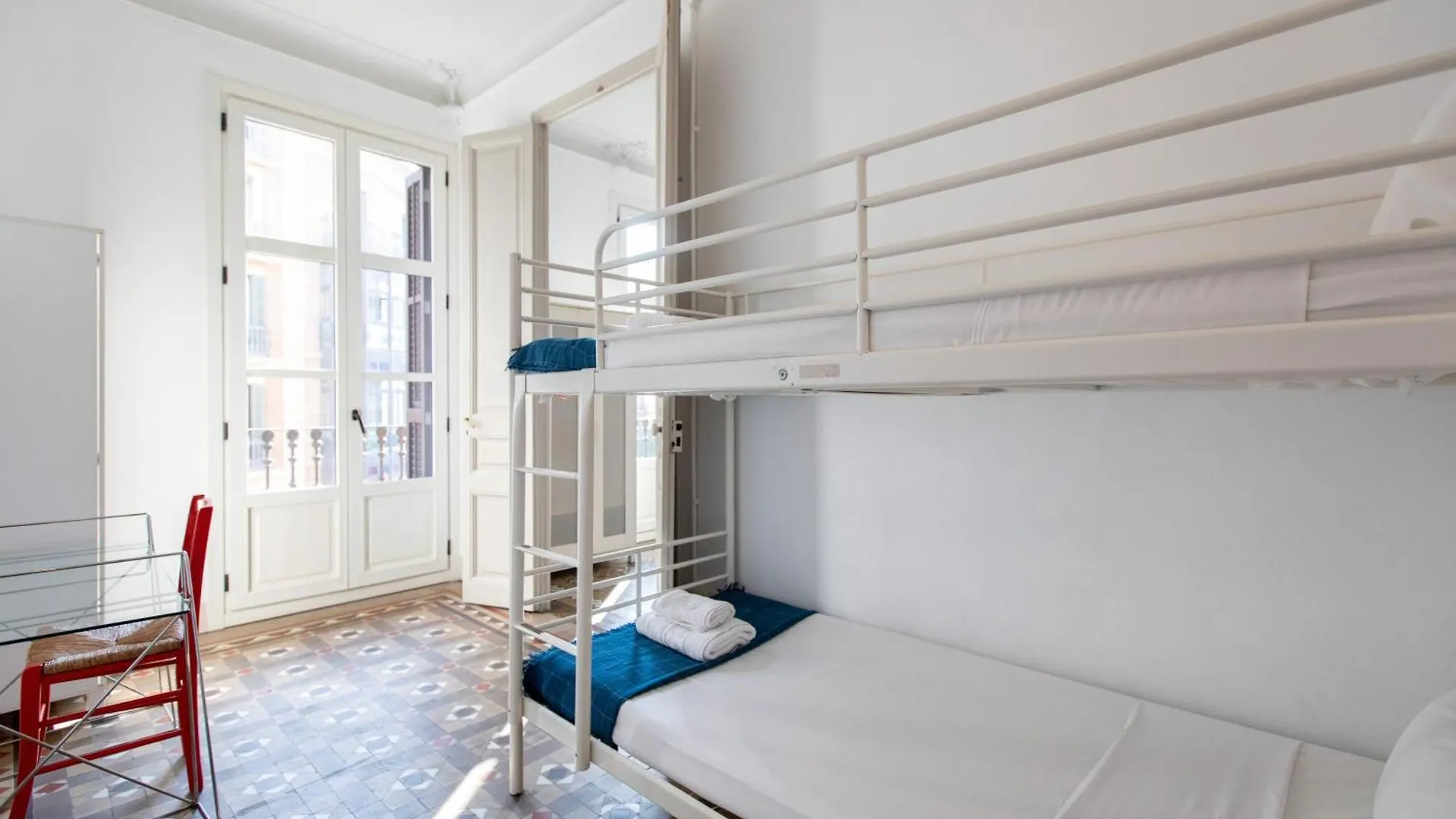 B21-Apartamento Modernista Para Grupos Barcelona 0*,