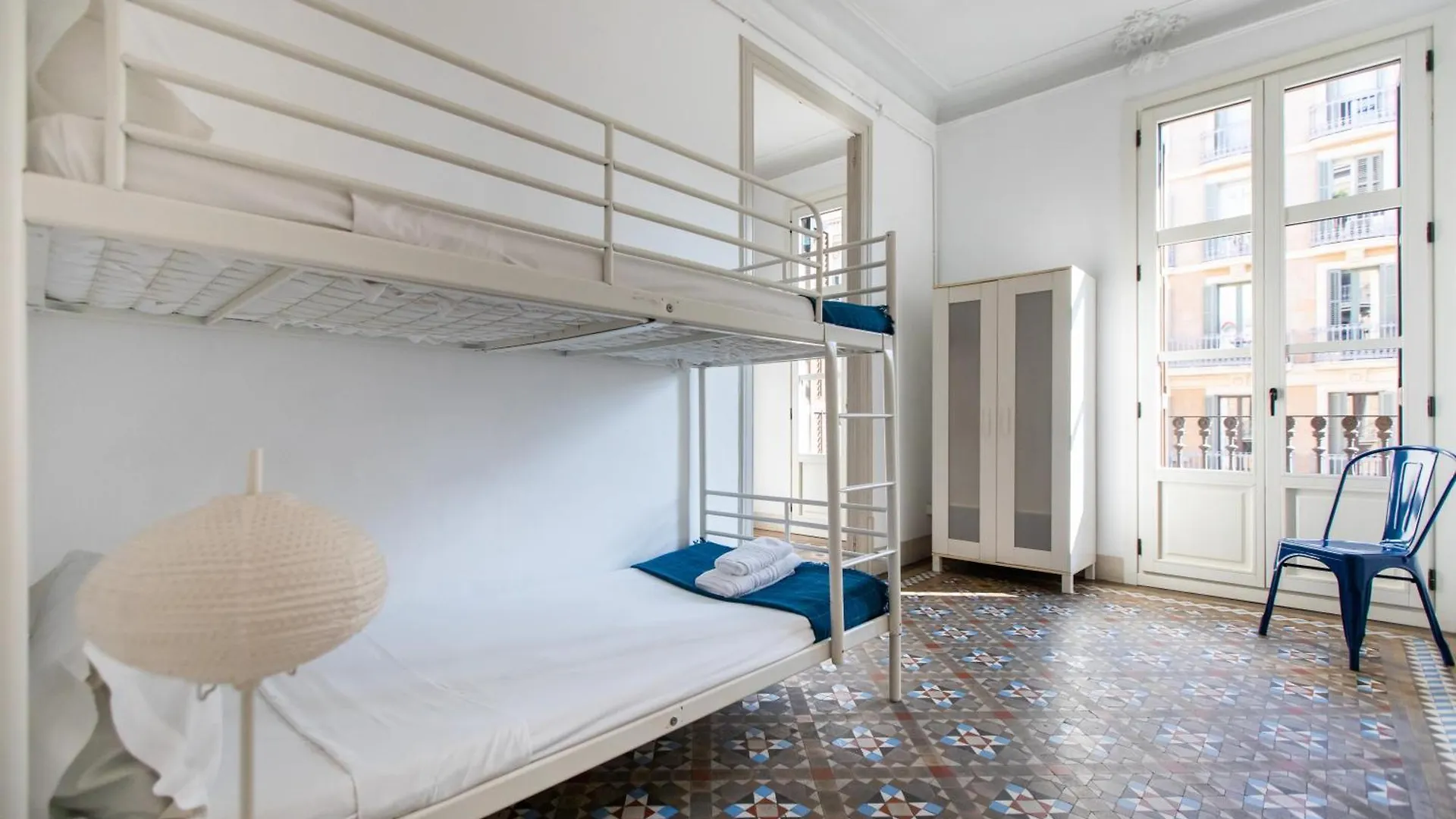 Apartment B21-Apartamento Modernista Para Grupos Barcelona Spain