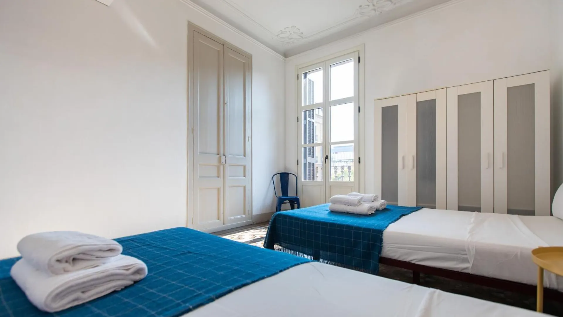 B21-Apartamento Modernista Para Grupos Barcelona Apartment