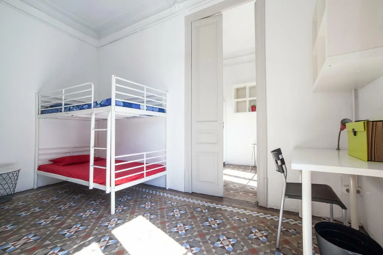 B21-Apartamento Modernista Para Grupos Barcelona